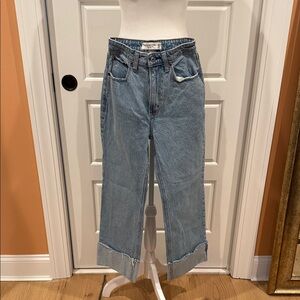 Abercrombie The 90s Relaxed Jean High Rise